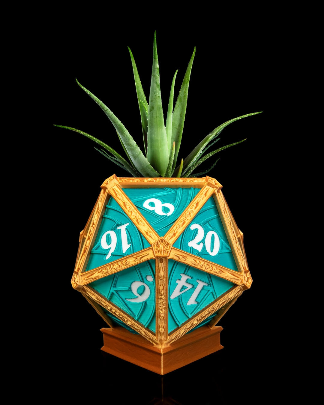 The Arcane D20 Planter